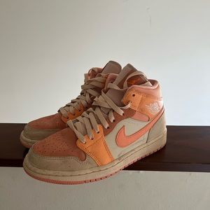 Womens Air Jordan 1 Mid 'Apricot'